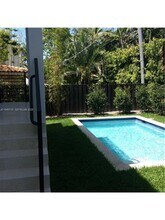 474 Fernwood Rd in Key Biscayne, FL - Building Photo - Building Photo