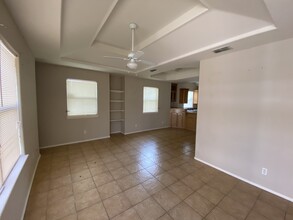 1701 W Douglas St, Unit 3 in Pharr, TX - Building Photo - Building Photo