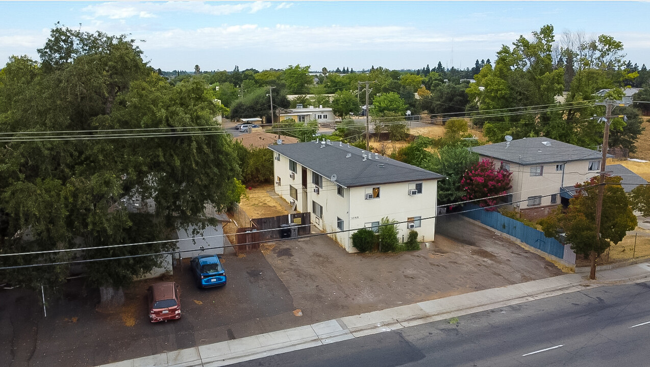 3755 Norwood Ave in Sacramento, CA - Building Photo