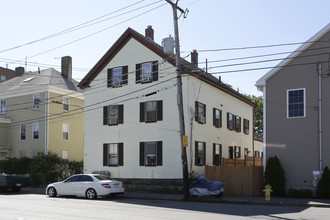 22 Shepherd St in Gloucester, MA - Building Photo - Building Photo