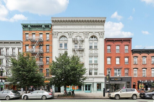 property at 412 Washington St