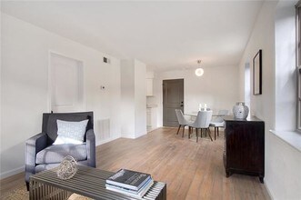 1532 St Andrew St-Unit -206 in New Orleans, LA - Building Photo - Building Photo