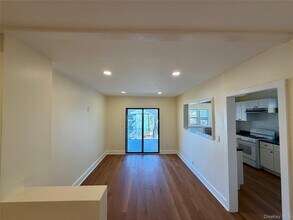 116 Alexander Ave in Yonkers, NY - Building Photo - Building Photo