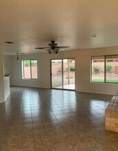 640 W Emerald Key Dr in Green Valley, AZ - Foto de edificio - Building Photo