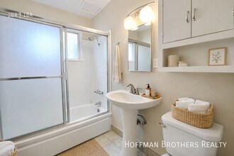 1220 N Harper Ave in West Hollywood, CA - Building Photo - Building Photo