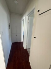 1141 11th St, Unit B in Manhattan Beach, CA - Foto de edificio - Building Photo