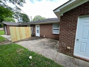 106 S James St in Princeton, NC - Building Photo - Building Photo