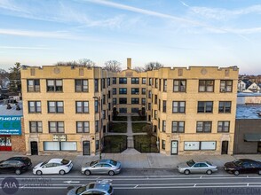 4055 N Elston Ave in Chicago, IL - Building Photo - Building Photo