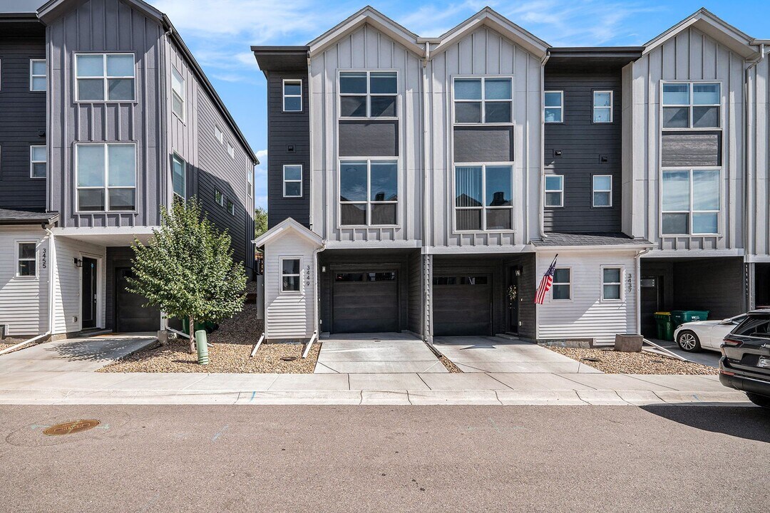 3449 W 63rd Pl in Denver, CO - Building Photo