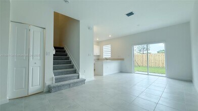 25350 SW 137th Ave in Homestead, FL - Building Photo - Building Photo