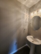 205 River Oaks Dr in Destrehan, LA - Building Photo - Building Photo