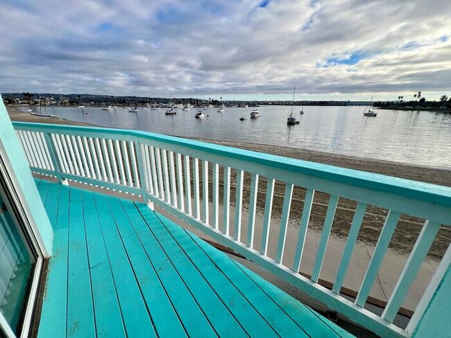 property at 3333 Bayside Walk