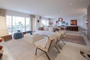 1800 NE 114th St in Miami, FL - Building Photo