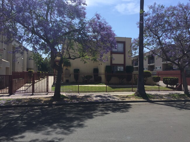 1948 S Harvard Blvd in Los Angeles, CA - Building Photo - Building Photo