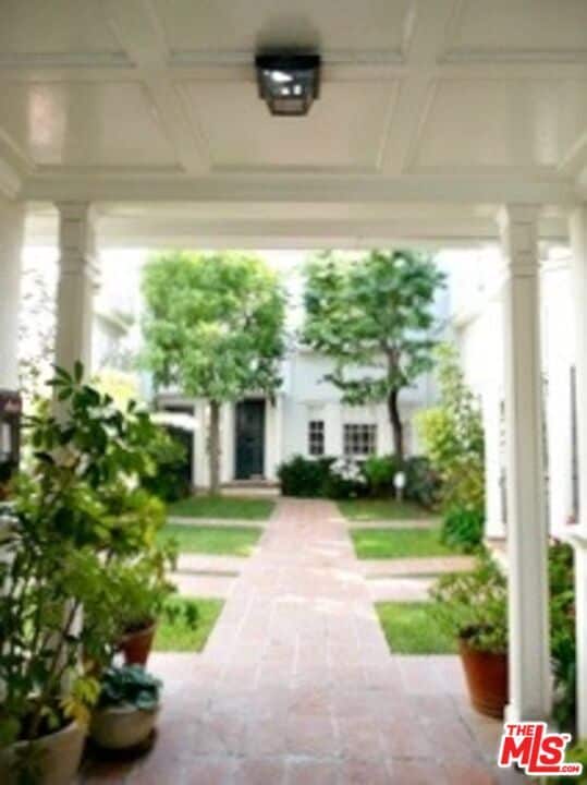 9978 Durant Dr in Beverly Hills, CA - Building Photo - Building Photo
