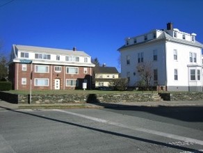 1634-1644 Broad St in Cranston, RI - Foto de edificio - Building Photo