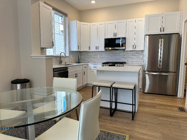 10592 Pearlwood Cir in Highlands Ranch, CO - Foto de edificio - Building Photo