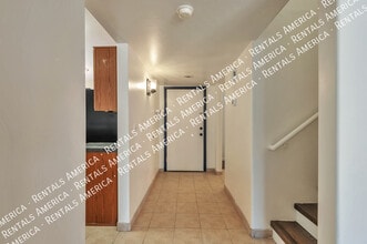 5675 N Camino Esplendora in Tucson, AZ - Building Photo - Building Photo