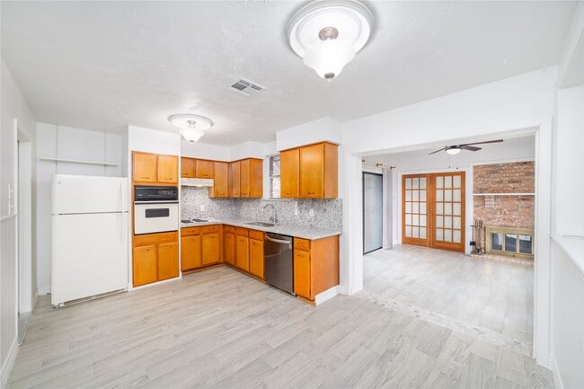 10830 Sela Ln
