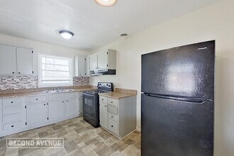 913 Oakview Cir in Fairfield, AL - Building Photo - Building Photo