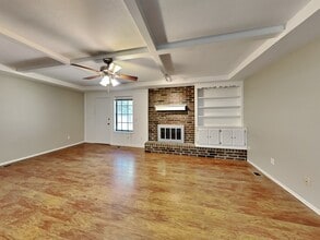1817 Tim Dr, Unit 2012 in Oklahoma City, OK - Building Photo - Building Photo