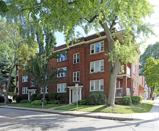 4 North Oval in Hamilton, ON - Building Photo - Building Photo