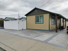 158 N 6th St in Grover Beach, CA - Building Photo