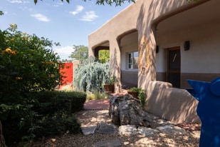 729 Dunlap St in Santa Fe, NM - Building Photo