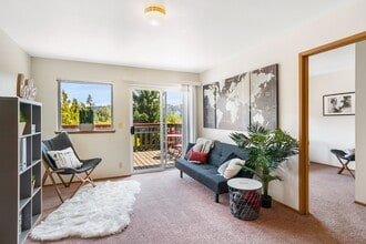 University Heights in Bellingham, WA - Building Photo - Building Photo