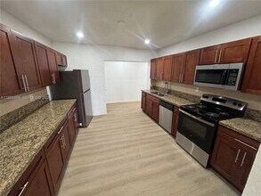 344 SW 80th Ave in Miami, FL - Building Photo - Building Photo