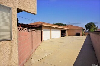 4239 138th St, Unit B in Hawthorne, CA - Building Photo - Building Photo