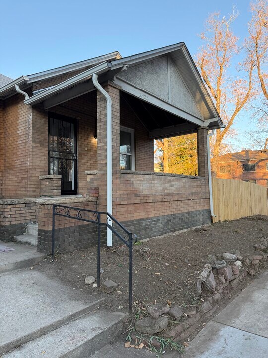 2933 E 14th Ave in Denver, CO - Building Photo
