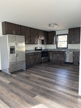 337 Mulberry St in Baraboo, WI - Foto de edificio - Building Photo