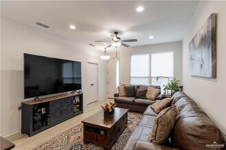 25 Xavier Ave in McAllen, TX - Building Photo - Building Photo