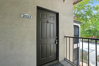 2214 Arbour Walk Cir in Naples, FL - Building Photo - Building Photo