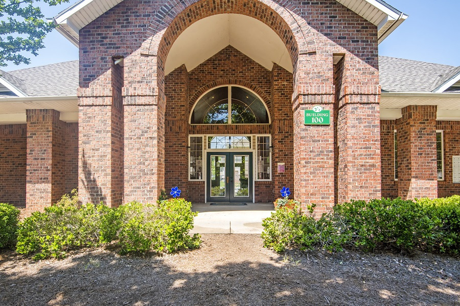 Laurel Pointe in Salisbury, NC - Building Photo