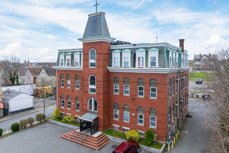 167 Acushnet Ave in New Bedford, MA - Foto de edificio - Building Photo