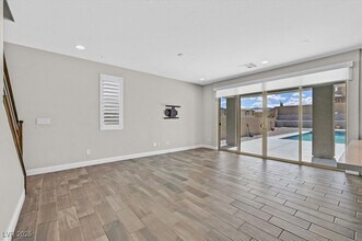 921 Cirrus Cloud Ave in Las Vegas, NV - Building Photo - Building Photo