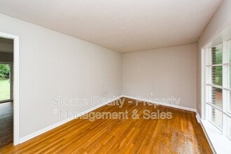 1010 Yorktown Dr in Charleston, SC - Building Photo - Building Photo