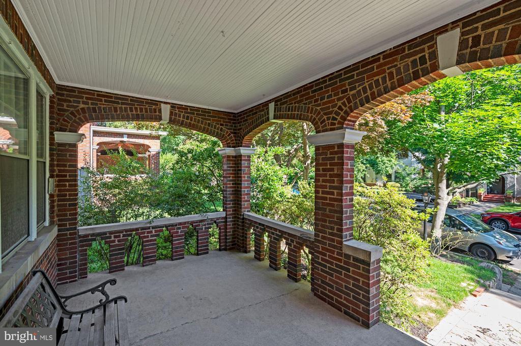 3808 Veazey St NW in Washington, DC - Building Photo