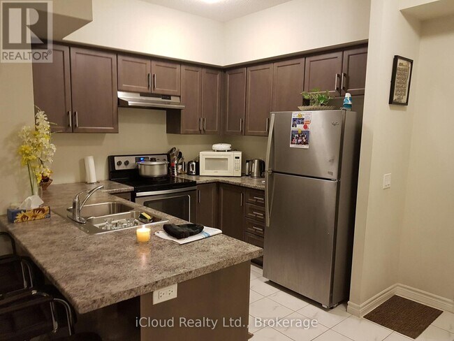 630 Sauve St in Milton, ON - Building Photo - Building Photo