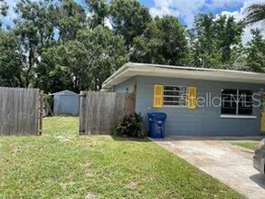 5911 Olive Ave in Sarasota, FL - Building Photo - Building Photo