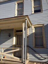 3 N Washington St in Shippensburg, PA - Building Photo