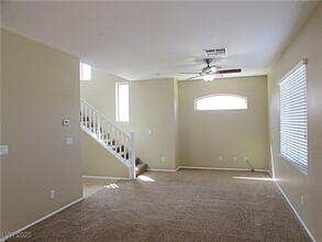 692 Sumatra Pl in Henderson, NV - Foto de edificio - Building Photo