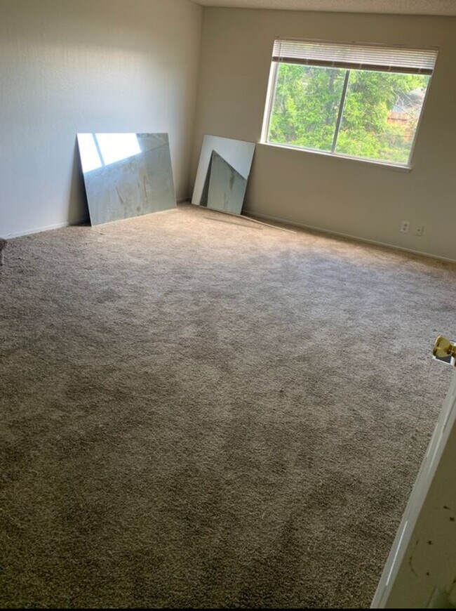 3258 Bunker Hill Ln in Sparks, NV - Building Photo - Building Photo