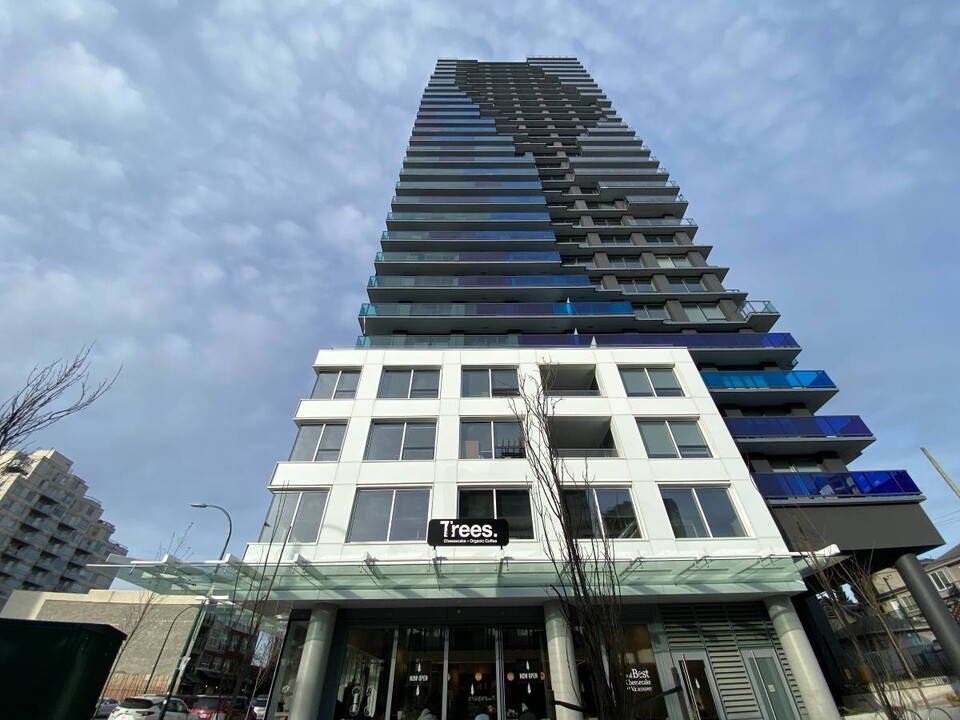 5058 Joyce St in Vancouver, BC - Building Photo