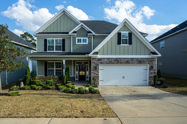 property at 657 Tree Top Trl