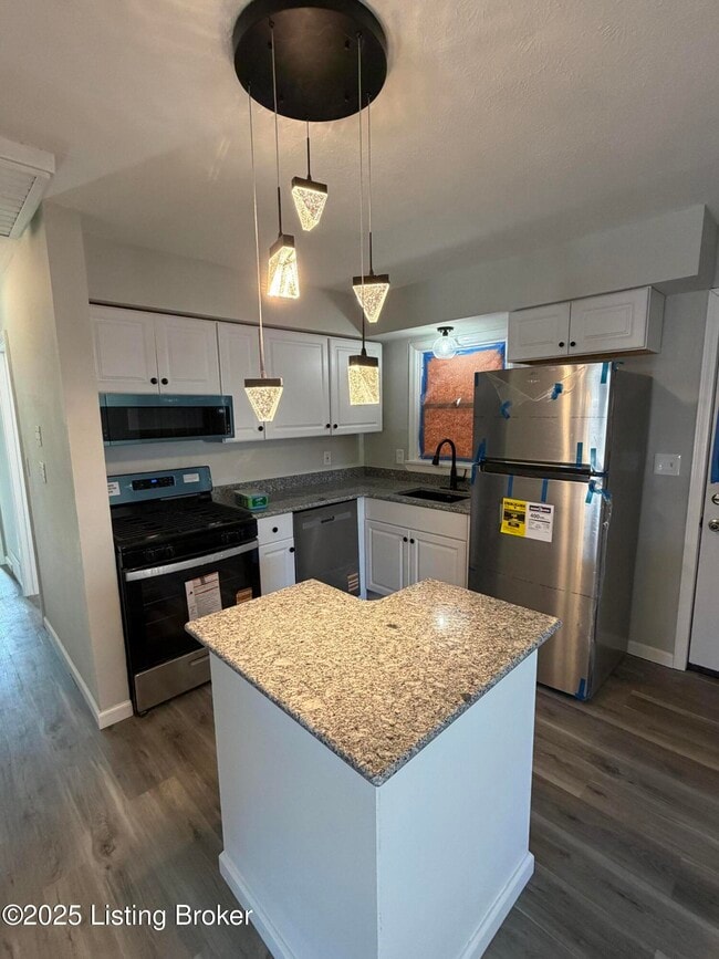 5414 Bungalow Dr in Louisville, KY - Building Photo - Building Photo