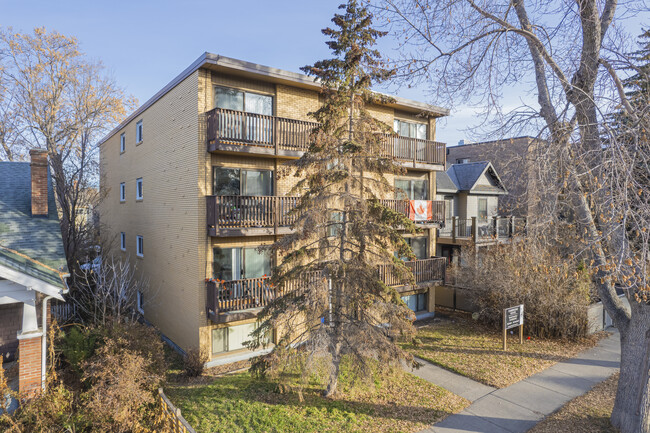 Cambridge House in Calgary, AB - Building Photo - Building Photo