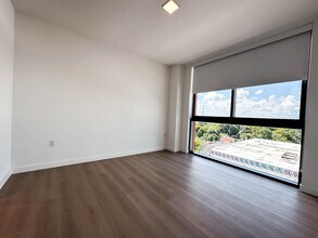 84 NW 32nd St, Unit A3 in Miami, FL - Foto de edificio - Building Photo